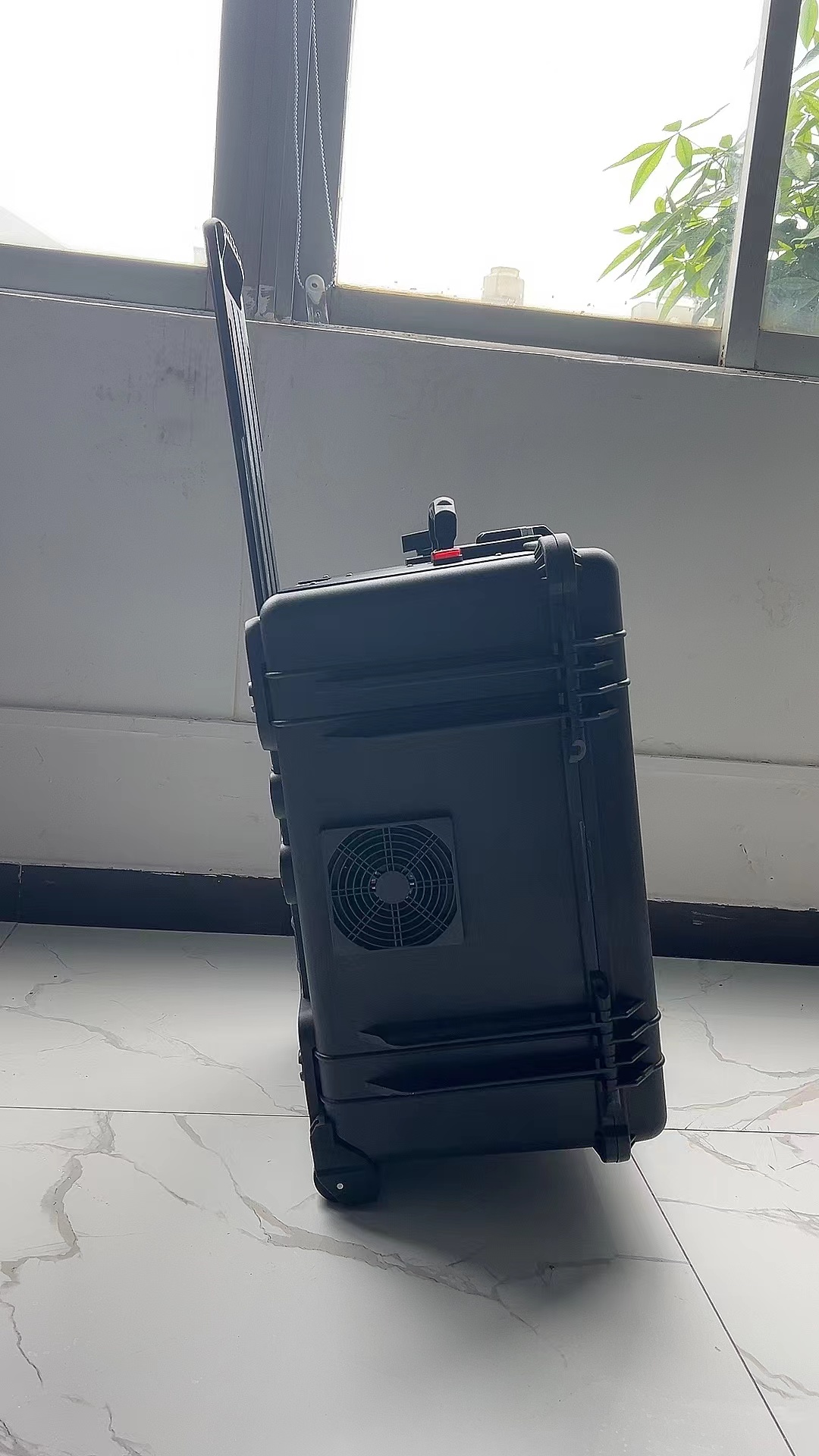 印台手拉箱型移动通信干扰器